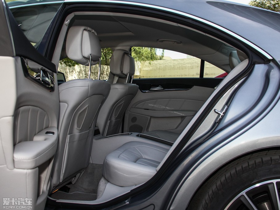 2015YCLS CLS 400 4MATIC