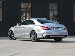 2015款CLS 260 左后45度