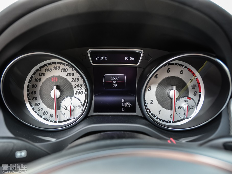 2015��YCLA CLA 200 �r����