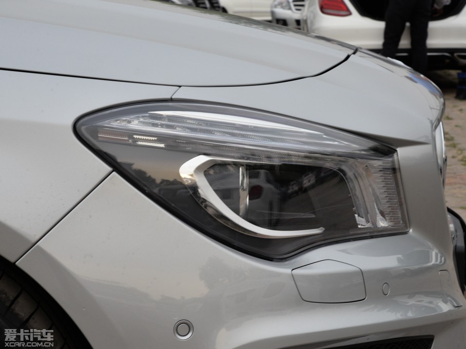 2015YCLA CLA 220 4MATIC