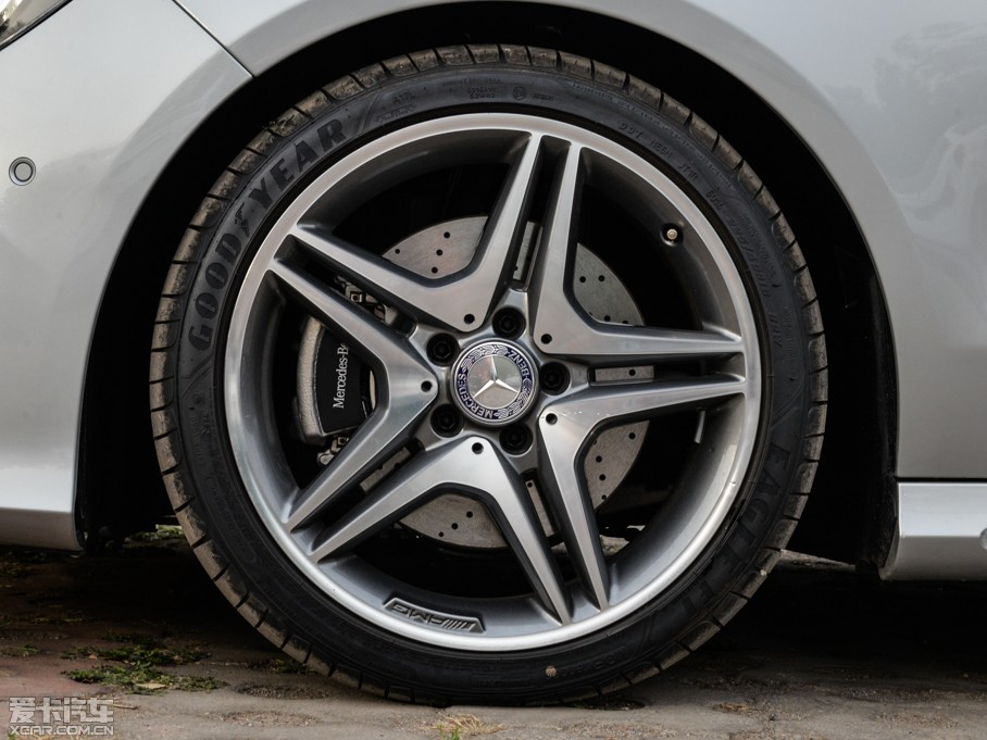 2015YCLA CLA 220 4MATIC