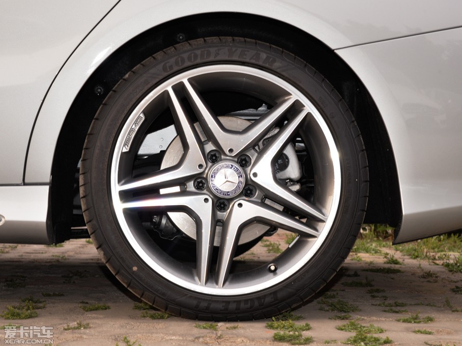 2015YCLA CLA 220 4MATIC