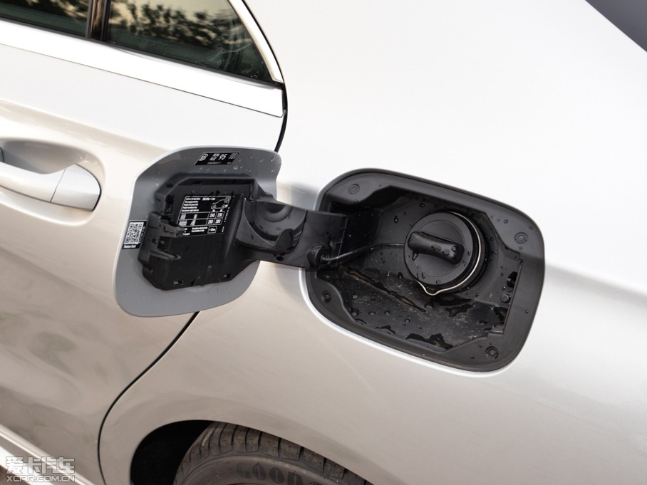 2015YCLA CLA 220 4MATIC