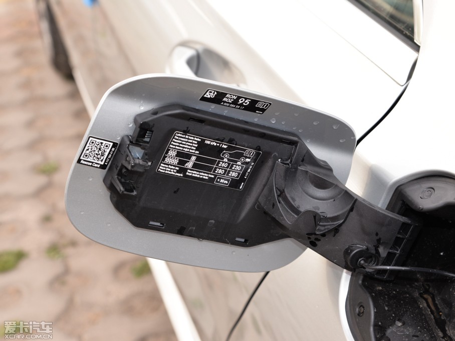 2015YCLA CLA 220 4MATIC