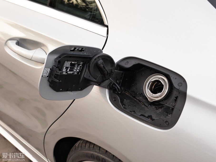 2015YCLA CLA 220 4MATIC