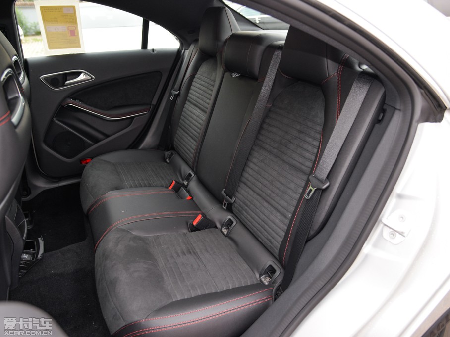 2015YCLA CLA 220 4MATIC