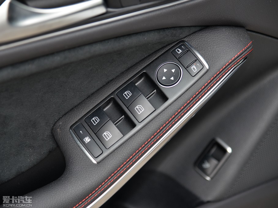 2015YCLA CLA 220 4MATIC