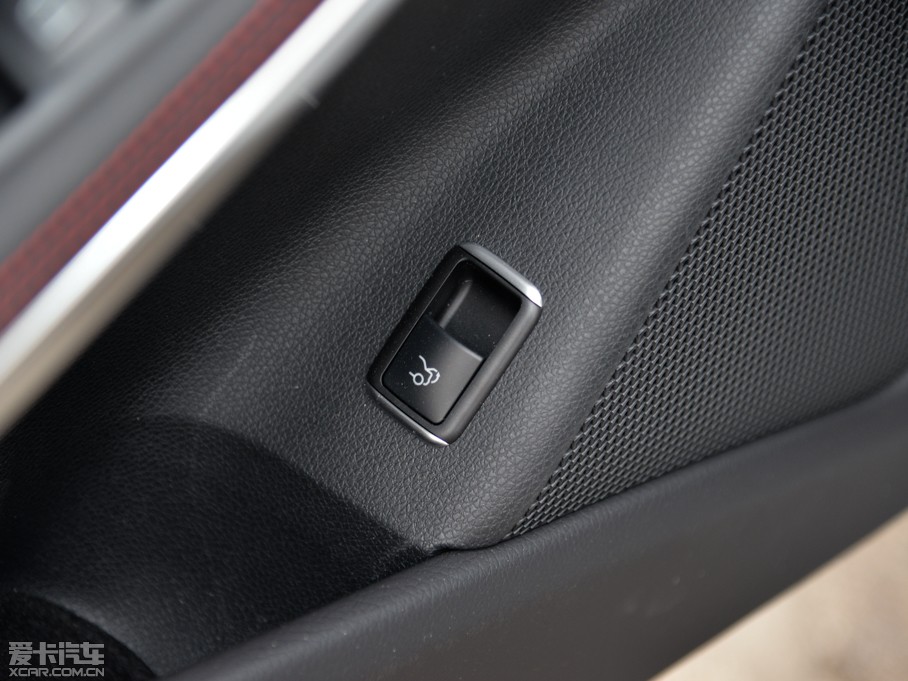 2015YCLA CLA 220 4MATIC