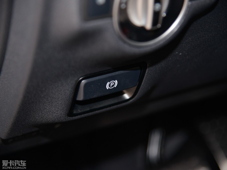 2015YCLA CLA 220 4MATIC