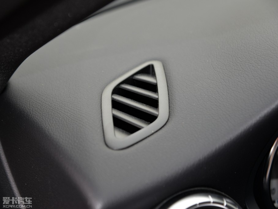 2015YCLA CLA 220 4MATIC