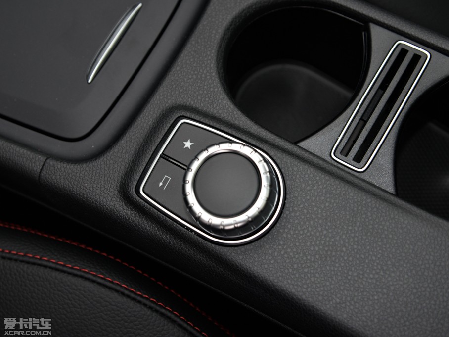 2015YCLA CLA 220 4MATIC