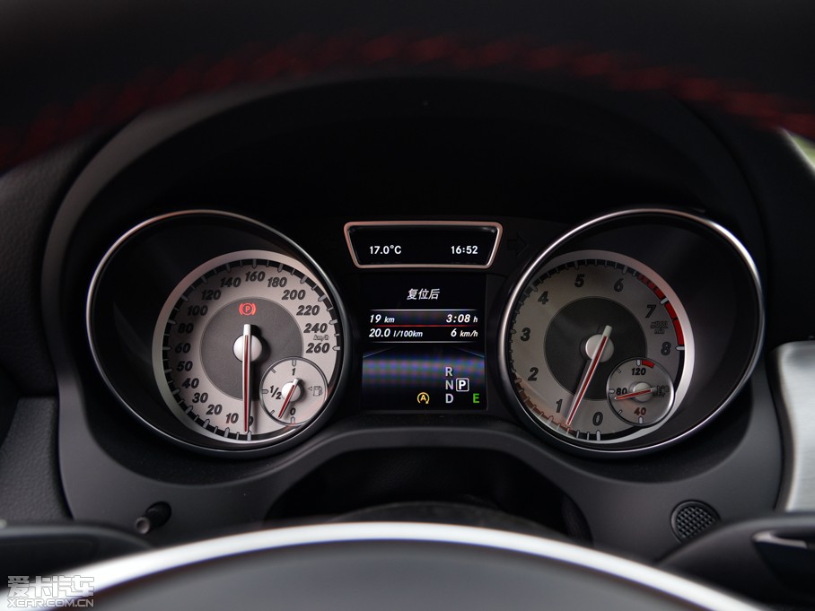 2015YCLA CLA 220 4MATIC