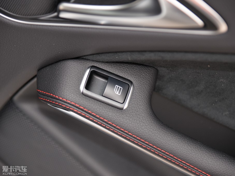 2015YCLA CLA 220 4MATIC