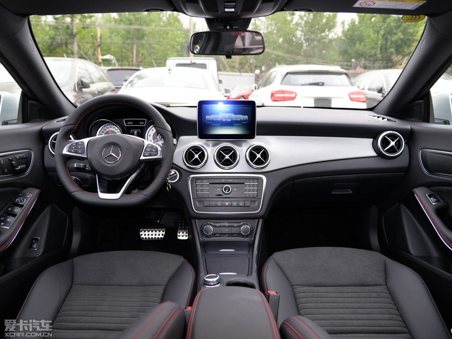 2015YCLA CLA 220 4MATIC