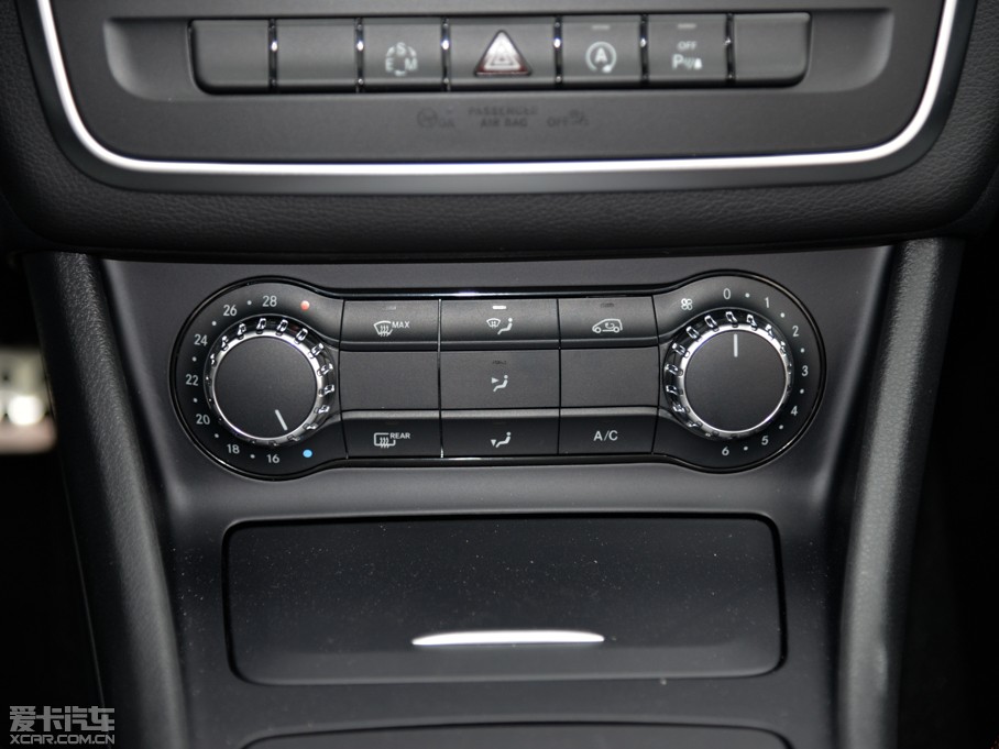 2015YCLA CLA 220 4MATIC