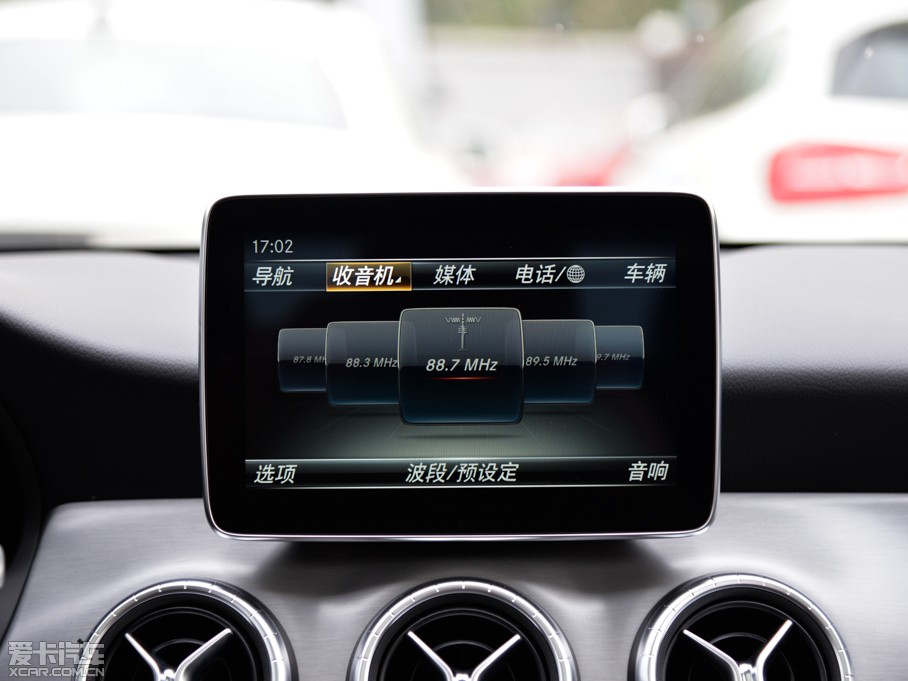 2015YCLA CLA 220 4MATIC