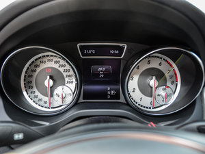 2015��CLA 200 �r���� �п؅^