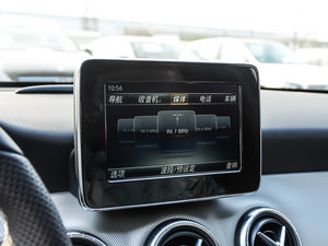 2015��CLA 200 �r���� �п؅^