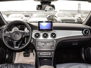 2015��CLA 200 �r���� �п؅^