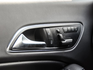 2015��CLA 200 �r���� �п؅^