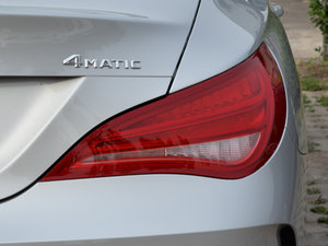 2015CLA 220 4MATIC β