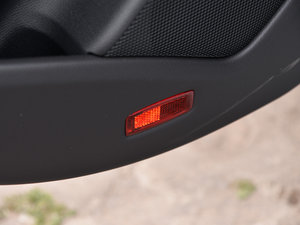 2015��CLA 220 4MATIC ���g����