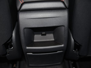 2015��CLA 220 4MATIC ���g����