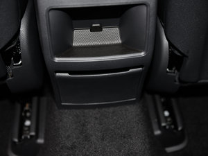 2015��CLA 220 4MATIC ���g����