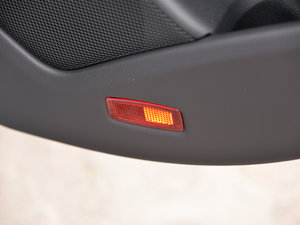 2015��CLA 220 4MATIC ���g����