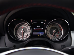 2015款CLA 220 4MATIC 仪表