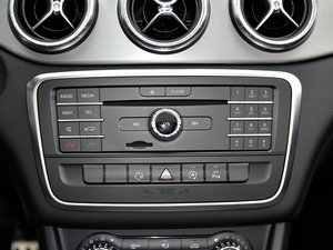 2015款CLA 220 4MATIC 音响调节
