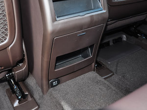 2016款GLE 320 4MATIC 动感型 空间座椅
