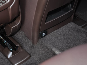 2016款GLE 320 4MATIC 动感型 空间座椅