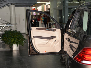 2016款GLE 400 4MATIC 空间座椅