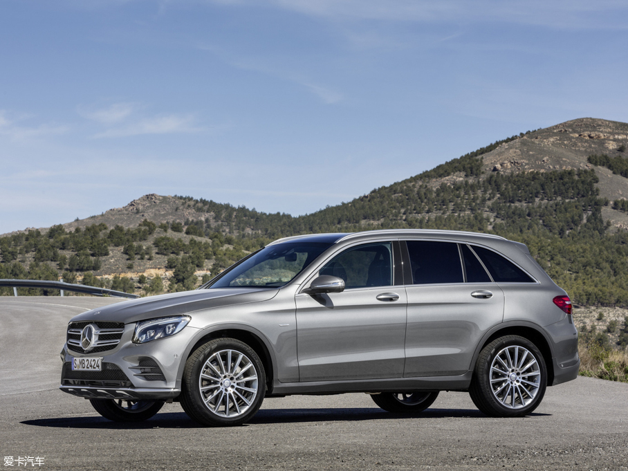 2015款奔驰glc混动glc 350 e 4matic