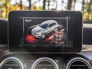 2016款GLC 300 4MATIC  中控区