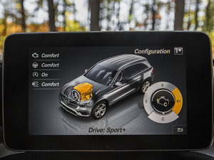 2016款GLC 300 4MATIC  中控区