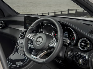 2016款GLC 250d 4MATIC 中控区