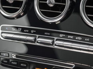 2016款GLC 250d 4MATIC 中控区