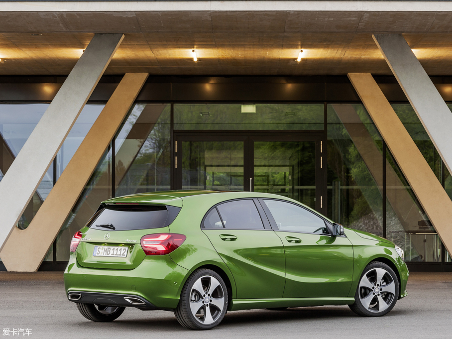 2016��YA��(�M��) A 220d 4MATIC