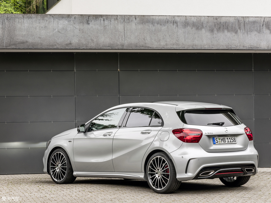 2016��YA��(�M��) A 250