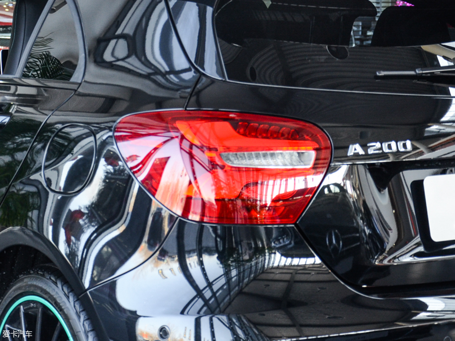 2016YA(M) A 200 ِ