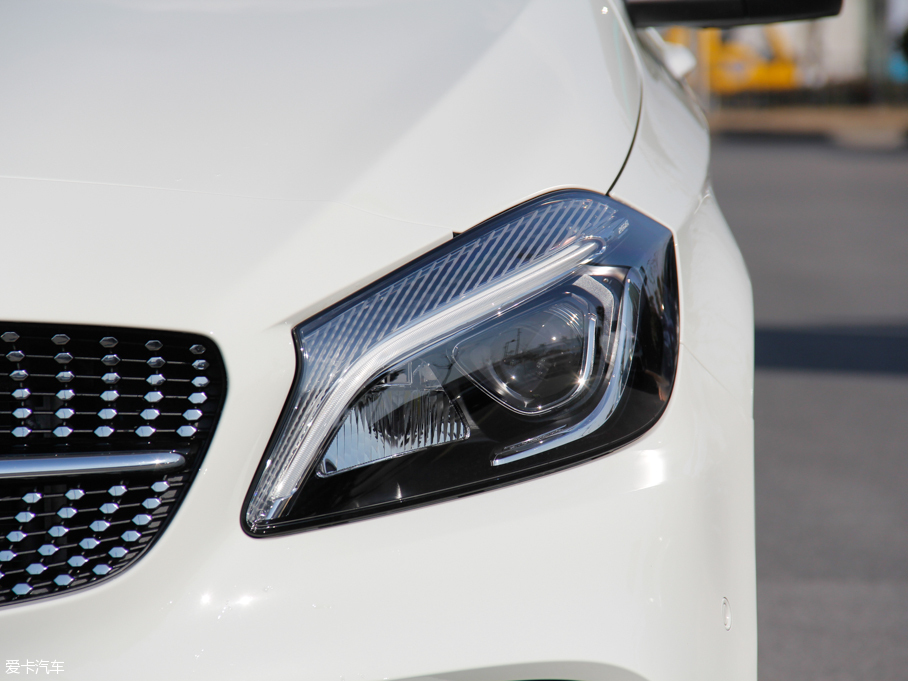 2016YA(M) A 200 ِ