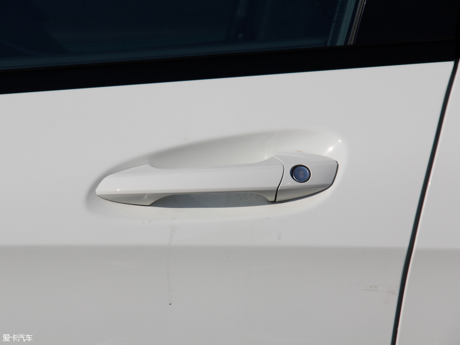 2016YA(M) A 200 ِ