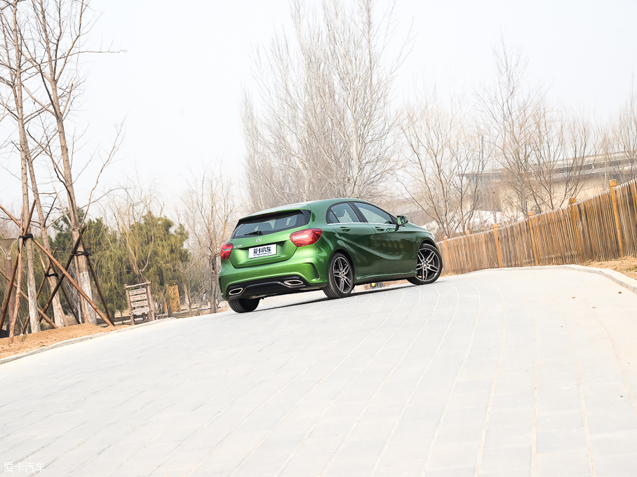 2016��YA��(�M��) A 260 �\����