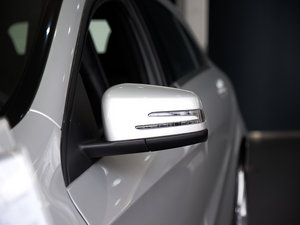 2016款A 200 动感型 后视镜