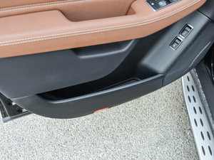 2016GLS 400 4MATIC A ǰTg