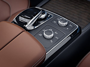 2016GLS 500 4MATIC п؅^