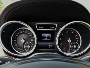 2016GLS 400 4MATIC Ӹ п؅^(q)