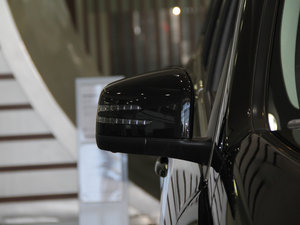 2016GLS 400 4MATIC Ӹ ^